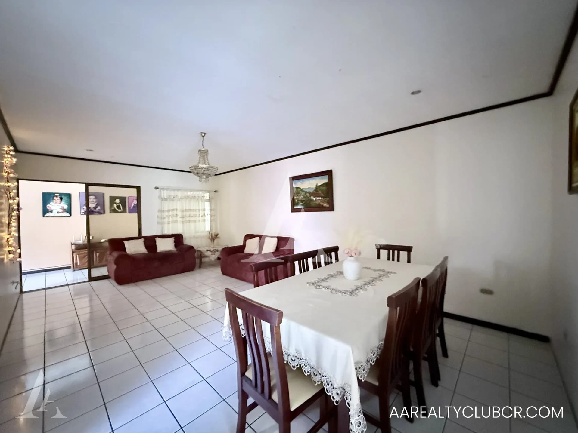 Maison d'Angle | Emplacement Privilégié Gravilias | Excellente Connectivité