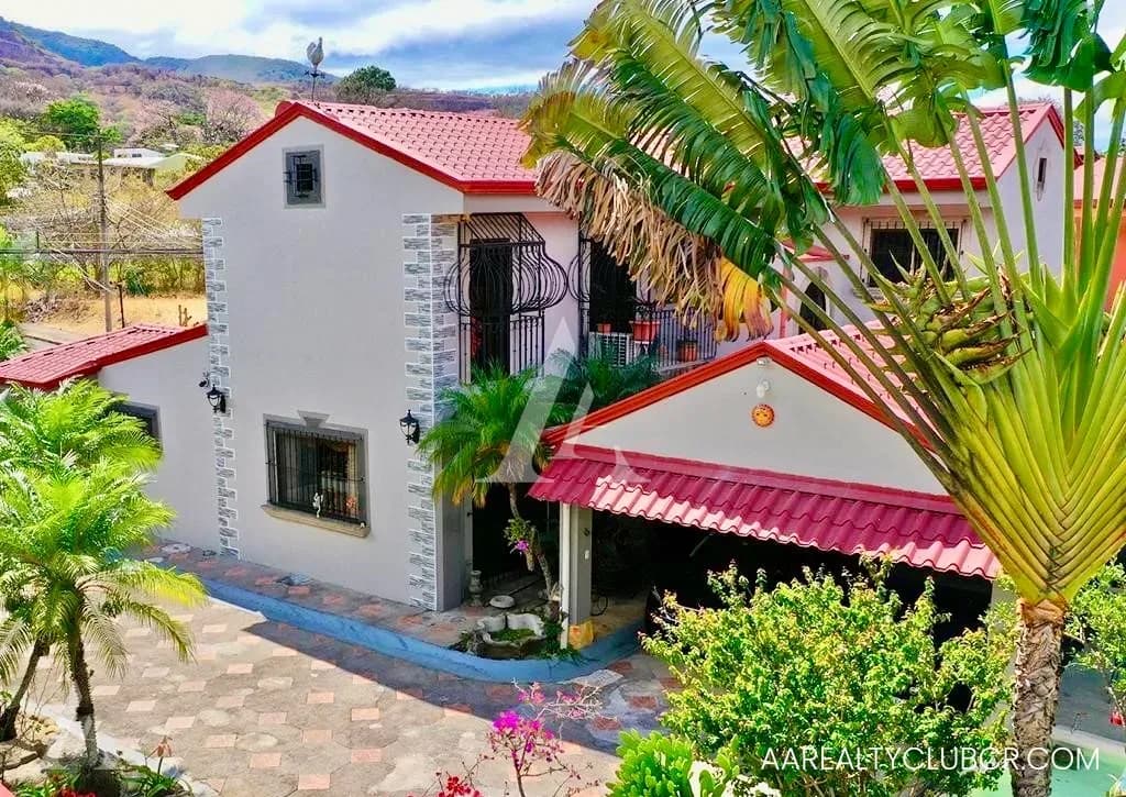 Santa Ana - Casa Amplia y Lote - Precio Reducido - Magnífica Oportunidad