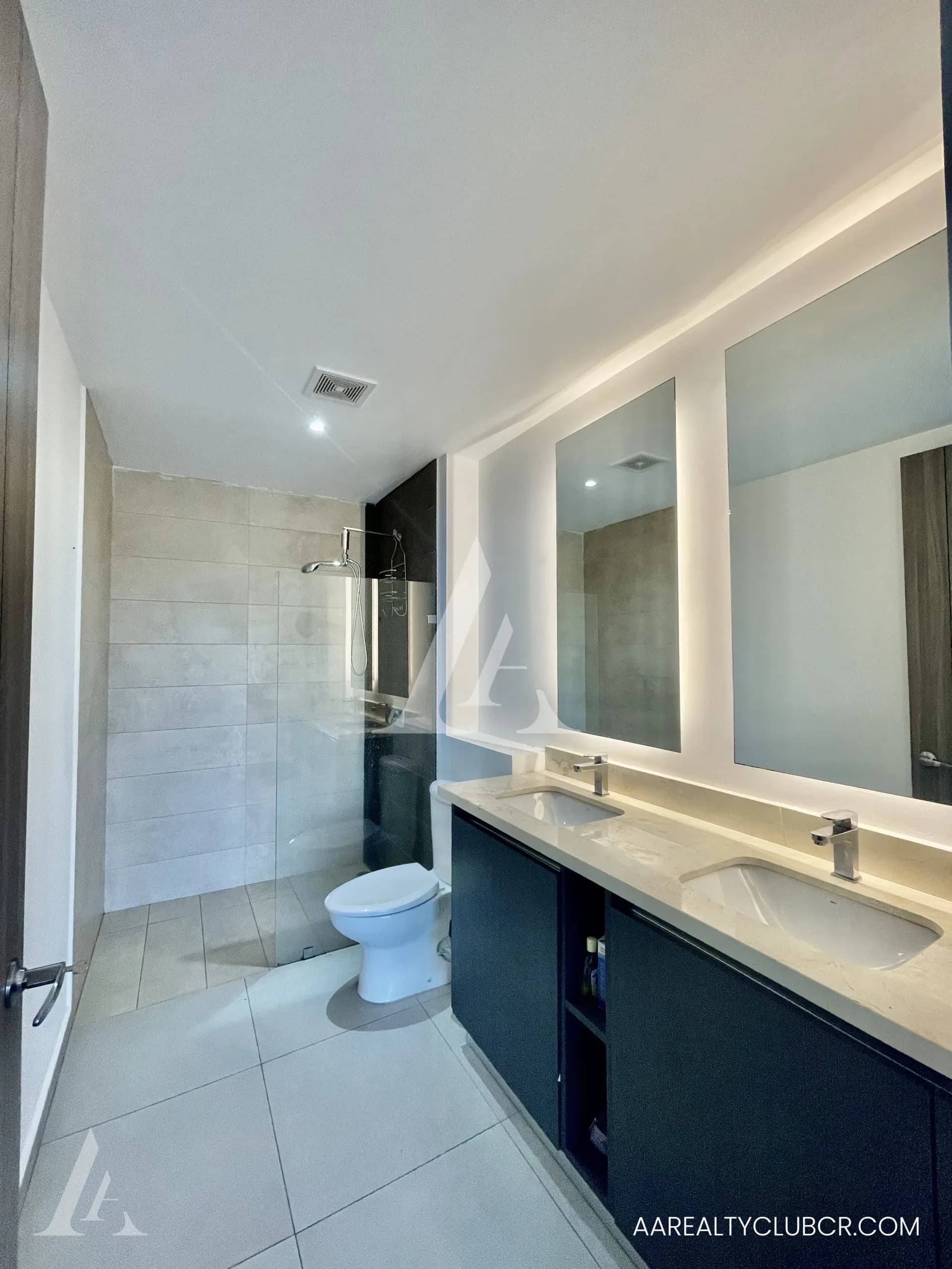 Guayabos Condominio NovaFlats - Apartamento de Lujo - Negociable