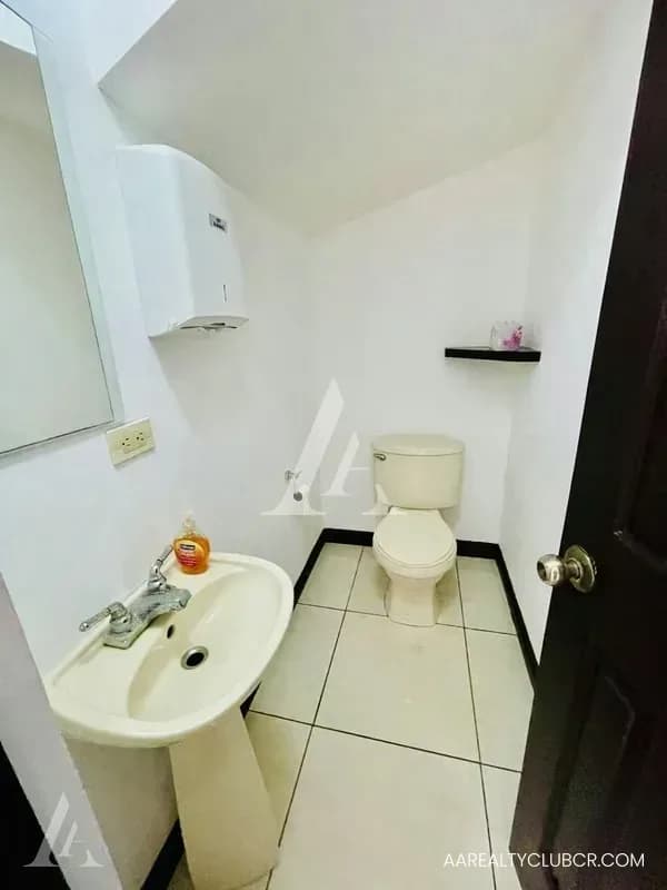 Comfort, Security, and Privileged Location | Beautiful Home in Vistas de Monserrat Condominium