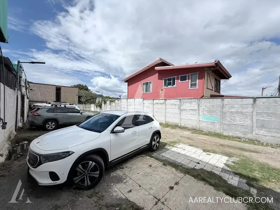 Lote de Uso Mixto con Alto Potencial de Desarrollo | Tres Ríos