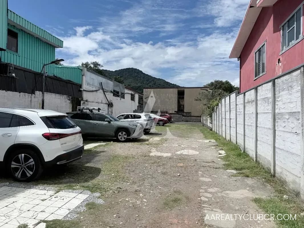 Lote de Uso Mixto con Alto Potencial de Desarrollo | Tres Ríos 4