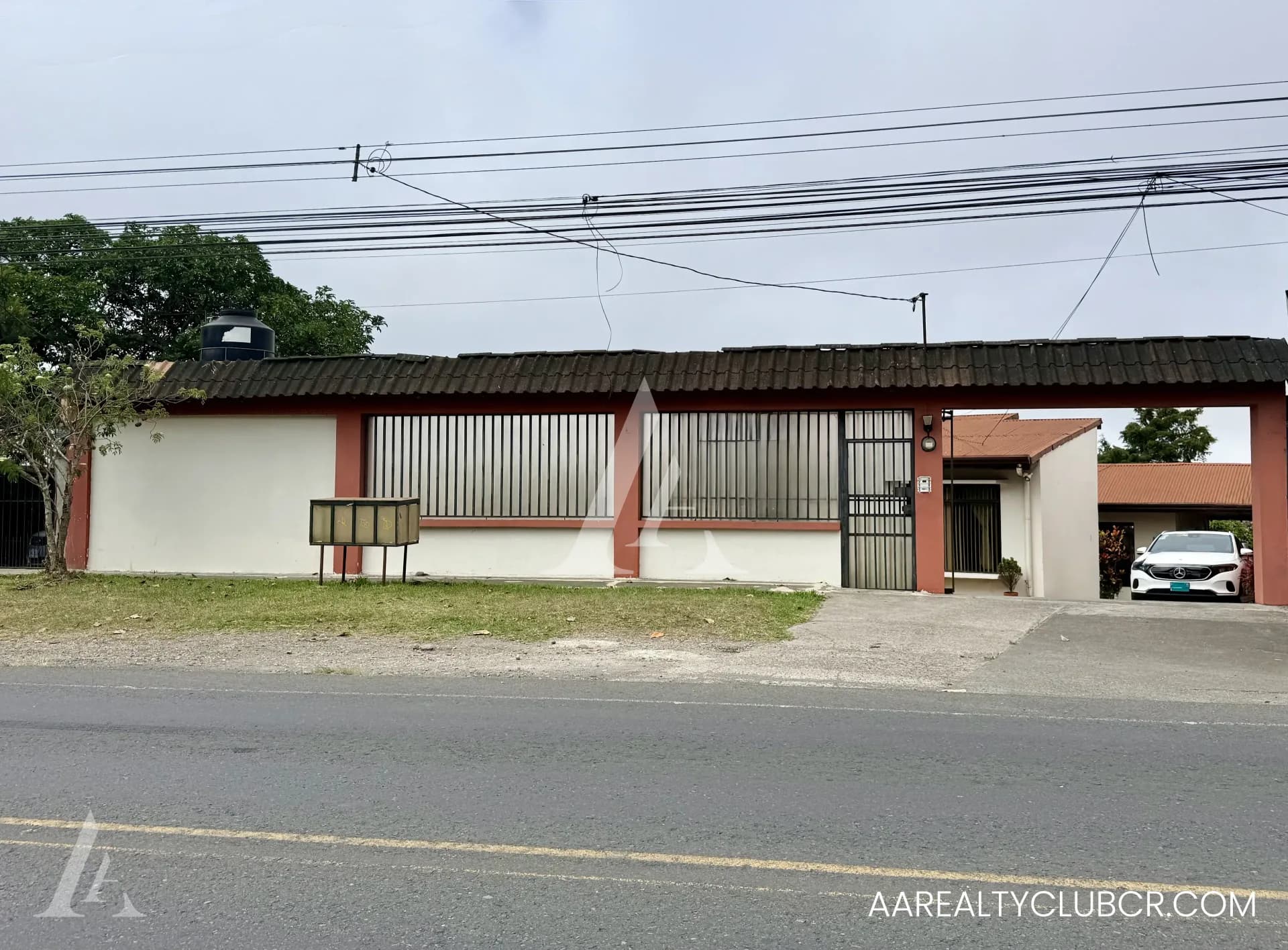 Cartago, Casa una Planta | Uso Mixto | Amplio Parqueo Gran Visibilidad Comercial