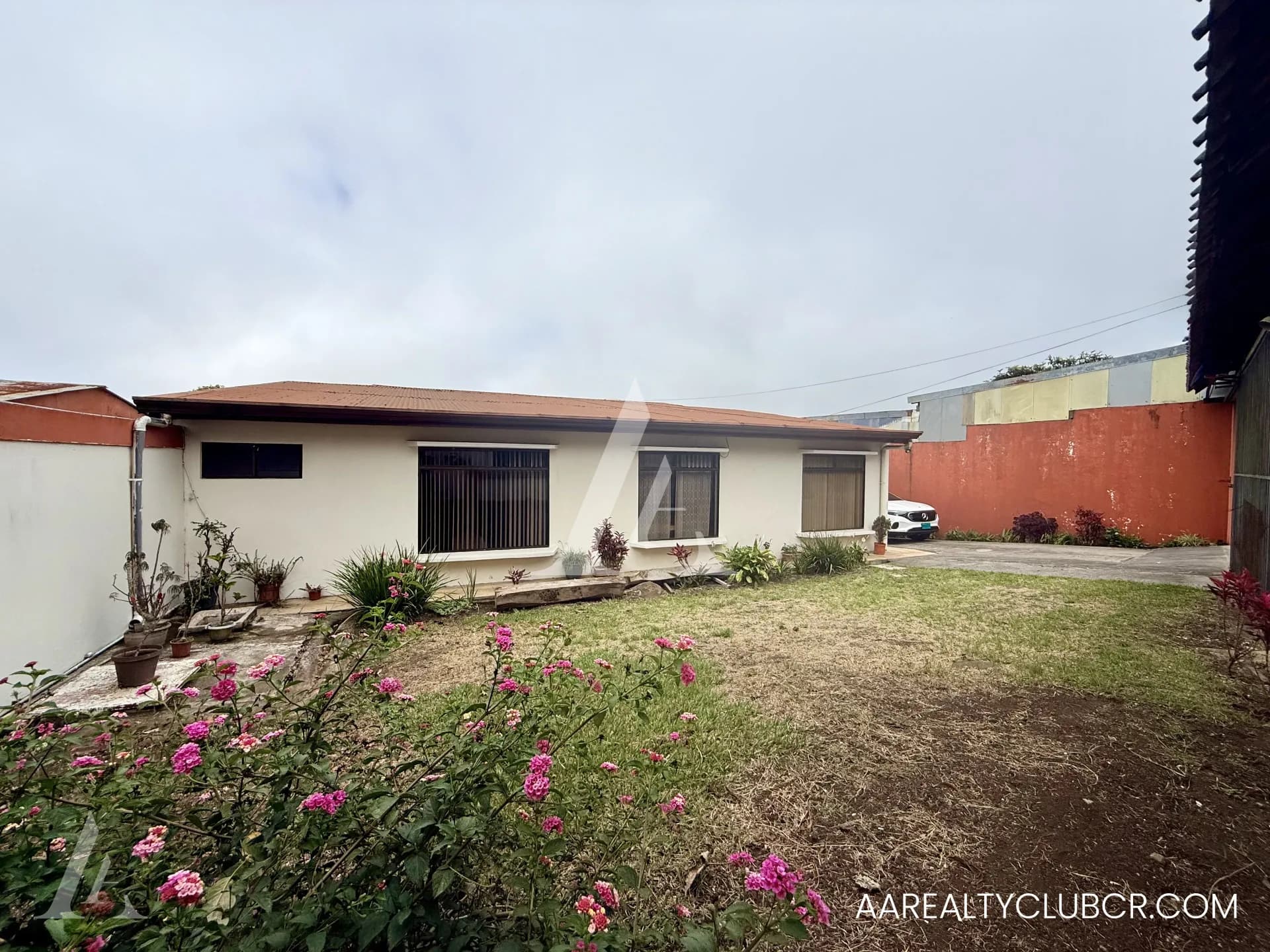 Cartago, Casa una Planta | Uso Mixto | Amplio Parqueo Gran Visibilidad Comercial 3